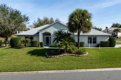 5732 Freeport Dr, Tavares, FL 32778