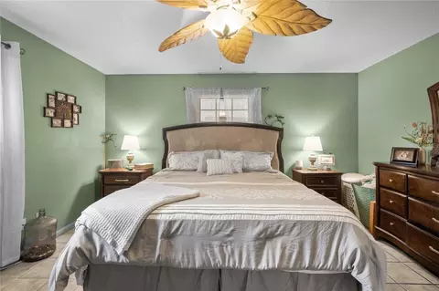 Bedroom - 12237 Cr 727, Webster, FL 33597 photo 3 of 4