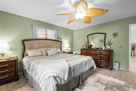 Bedroom - 12237 Cr 727, Webster, FL 33597 photo 4 of 4
