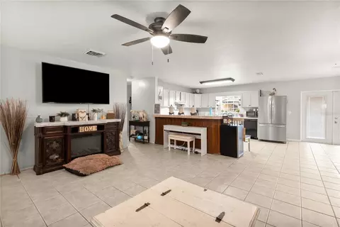 Entry Way - 12237 Cr 727, Webster, FL 33597 photo 1 of 1