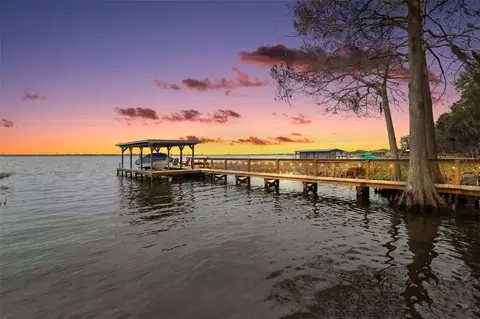 33225 Lakeshore Dr, Tavares, FL 32778