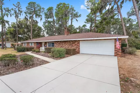 98 Mockingbird Ln, Eustis, FL 32726