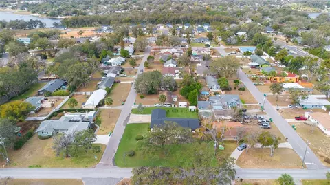 View/Area - 1310 E Crooked Lake Dr, Eustis, FL 32726 photo 2 of 4