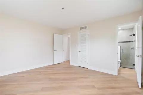Bedroom - 1310 E Crooked Lake Dr, Eustis, FL 32726 photo 6 of 6