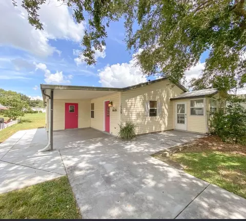 1729 Lauren Ln, The Villages, FL 32159