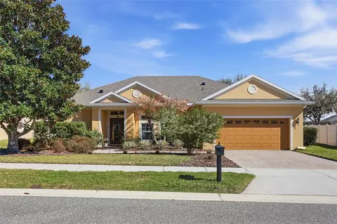 3027 Chavez Ave, Clermont, FL 34715