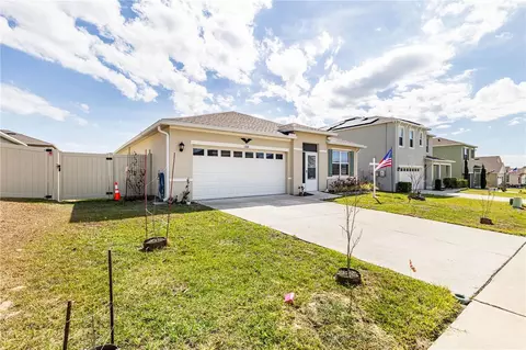 1768 Henin Cir, Tavares, FL 32778