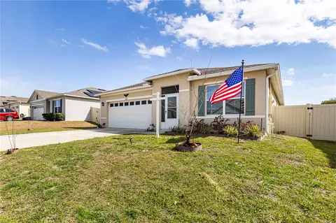 1768 Henin Cir, Tavares, FL 32778