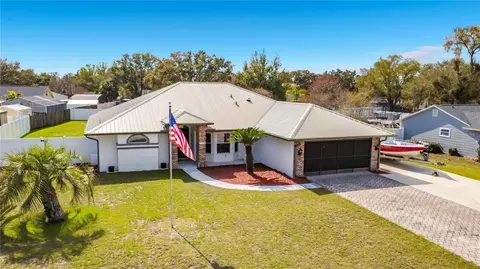 35234 Queens Way, Fruitland Park, FL 34731