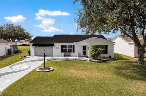 674 Camino Del Rey Dr, The Villages, FL 32159