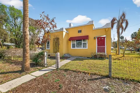 342 S Clayton St, Mount Dora, FL 32757