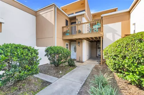 1051 S Highland St #4B, Mount Dora, FL 32757