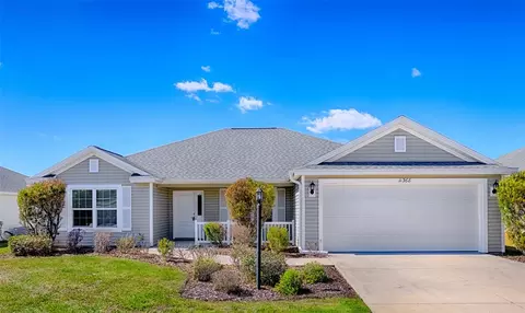 11368 Laufersky Ln, Oxford, FL 34484