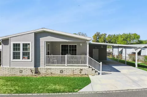 147 Royal Palm Dr, Leesburg, FL 34748