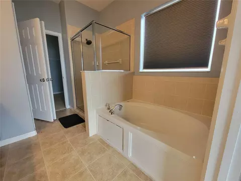 Bath - 2734 Rochelle Dr, Winter Haven, FL 33881 photo 4 of 5