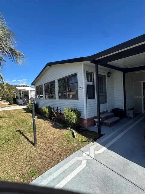 1710 Lilly Ln, Lady Lake, FL 32159