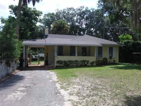 320 N Rhodes St, Mount Dora, FL 32757