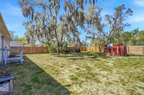Exterior - 1009 E Hazzard Ave, Eustis, FL 32726 photo 4 of 4