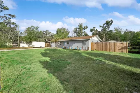 16915 Cumbermoore Ln, Umatilla, FL 32784