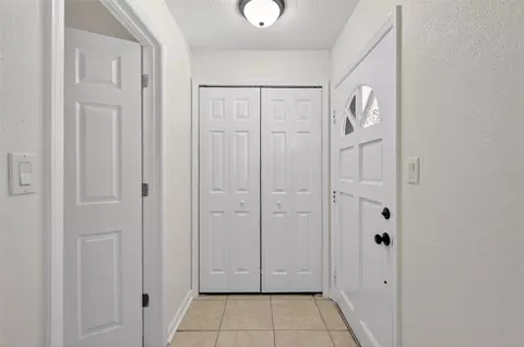 Entry Way - 436 E Atwater Ave, Eustis, FL 32726 photo 3 of 3
