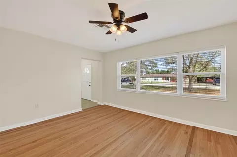 Living - 436 E Atwater Ave, Eustis, FL 32726 photo 1 of 4