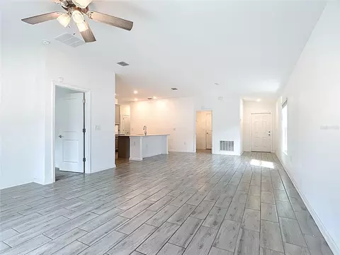 Living - 441 Macarthur St, Bartow, FL 33830 photo 5 of 5