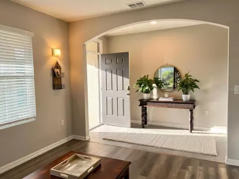 Entry Way - 3048 Bethpage Loop, Mount Dora, FL 32757 photo 3 of 5