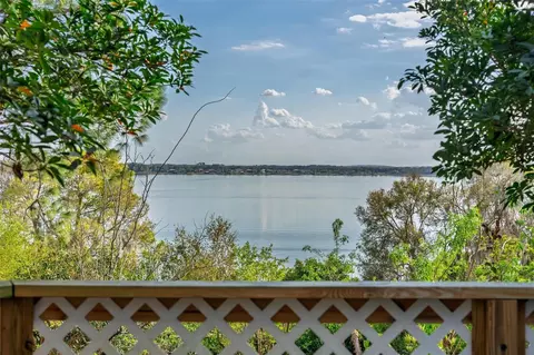 976 Fairview Ave, Mount Dora, FL 32757