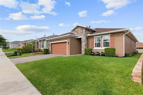 125 Silver Maple Rd, Groveland, FL 34736