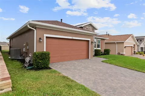 125 Silver Maple Rd, Groveland, FL 34736
