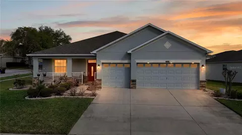 Exterior - 5269 Royce Dr, Mount Dora, FL 32757 photo 2 of 7