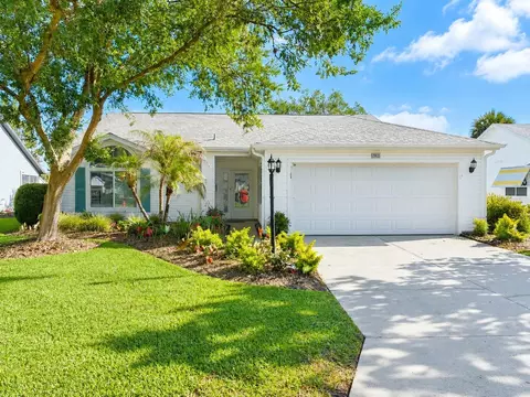 26035 Oakmount Dr, Leesburg, FL 34748