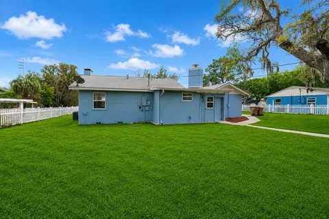 Exterior - 111 E Charlotte Ave, Eustis, FL 32726 photo 14 of 14