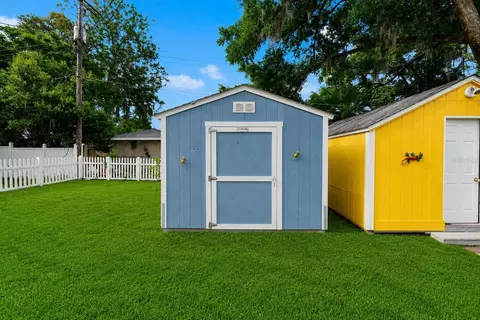 Exterior - 111 E Charlotte Ave, Eustis, FL 32726 photo 8 of 14