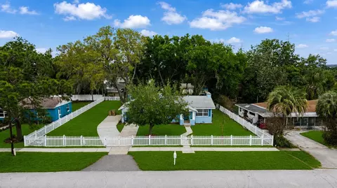 View/Area - 111 E Charlotte Ave, Eustis, FL 32726 photo 1 of 12