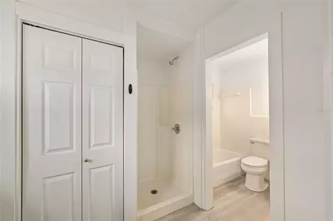 Bath - 111 E Charlotte Ave, Eustis, FL 32726 photo 1 of 9