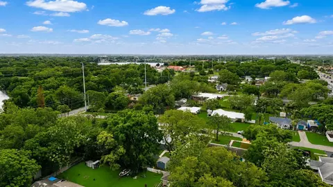 View/Area - 111 E Charlotte Ave, Eustis, FL 32726 photo 10 of 12