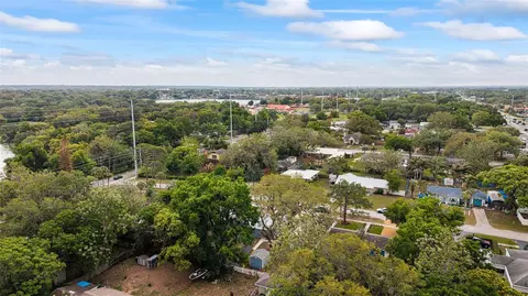 View/Area - 111 E Charlotte Ave, Eustis, FL 32726 photo 8 of 10