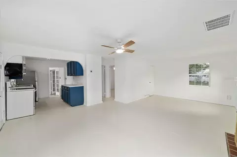 Living - 111 E Charlotte Ave, Eustis, FL 32726 photo 5 of 9