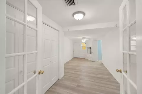 Entry Way - 111 E Charlotte Ave, Eustis, FL 32726 photo 2 of 2