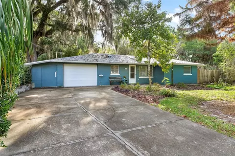 366 Bay Rd, Mount Dora, FL 32757