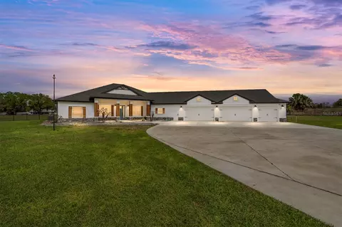 4821 Sunnyside Dr, Fruitland Park, FL 34731