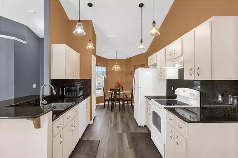 Kitchen - 8506 SW 136th Loop, Ocala, FL 34473 photo 1 of 2