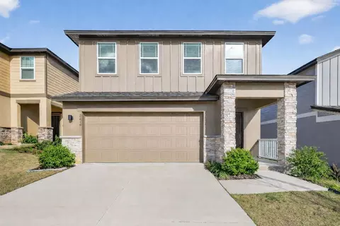 2216 Bear Peak Rd, Minneola, FL 34715