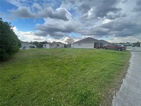 5198 Oxford Ct, Wildwood, FL 34785