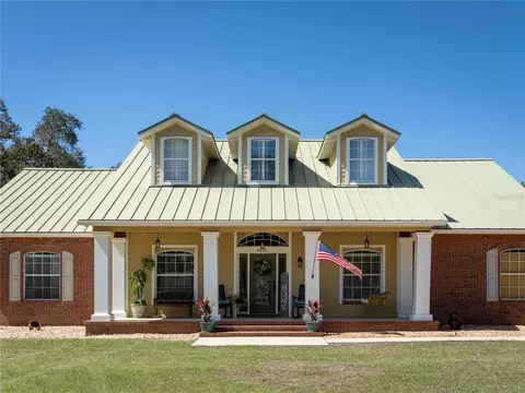 14020 SE 106th St, Ocklawaha, FL 32179