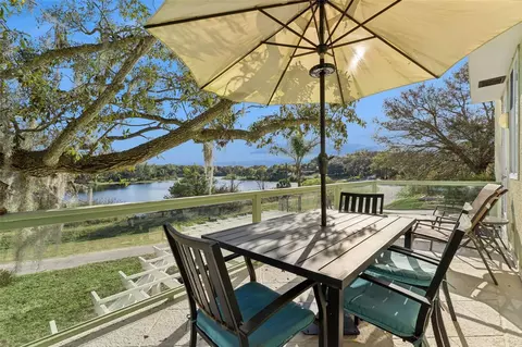 190 Crystal Lake Dr, Clermont, FL 34711