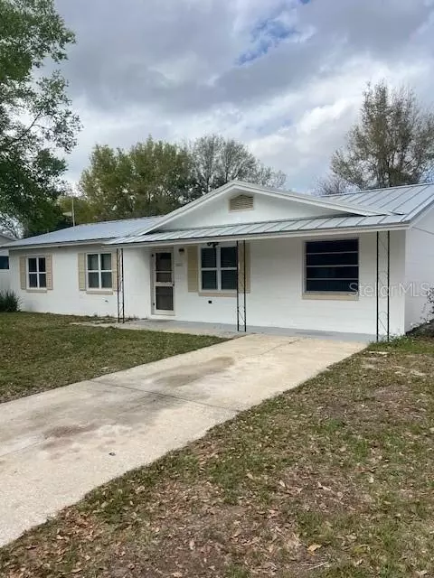 1021 Sun Country Ct, Mount Dora, FL 32757