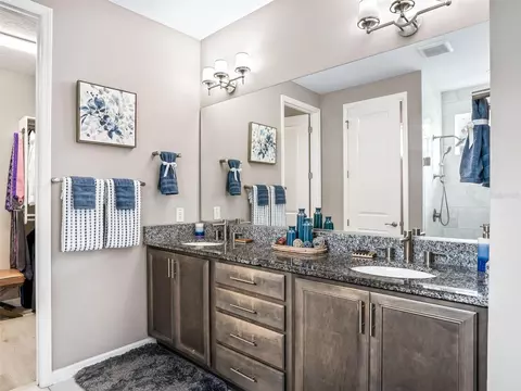 Bath - 5662 NW 40th Loop, Ocala, FL 34482 photo 2 of 4