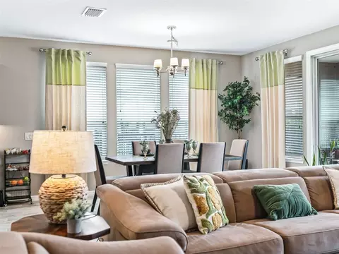 Dining - 5662 NW 40th Loop, Ocala, FL 34482 photo 4 of 4